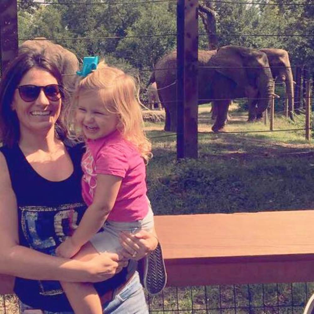 Meet your Posher, Lara